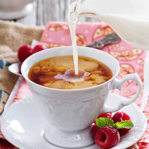 English-Breakfast-Tea-with-milk-square